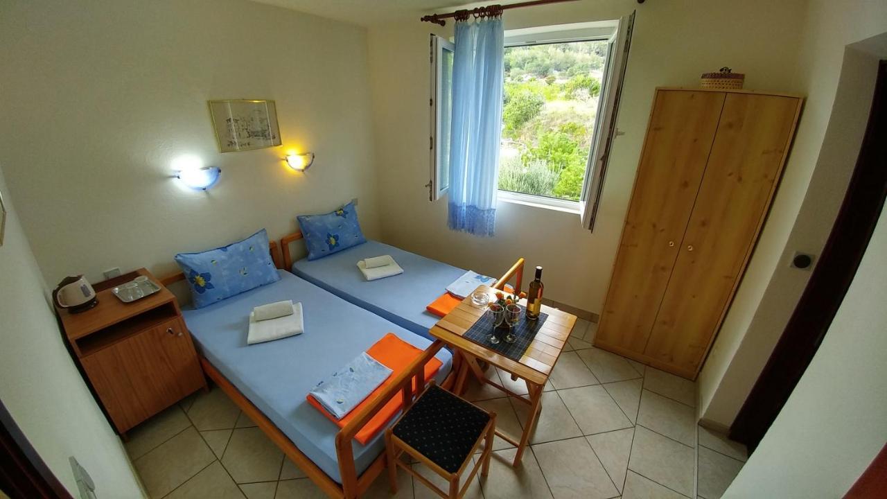 Apartments And Rooms Bova Baska  Exterior photo