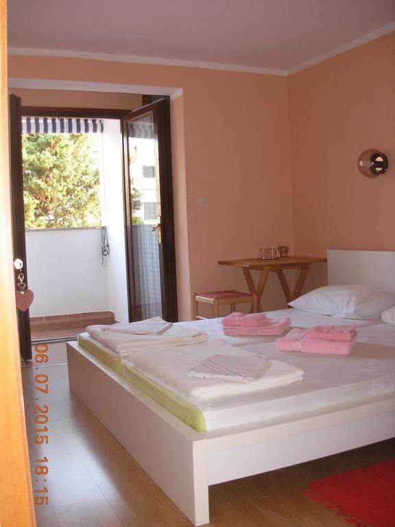 Apartments And Rooms Bova Baska  Exterior photo